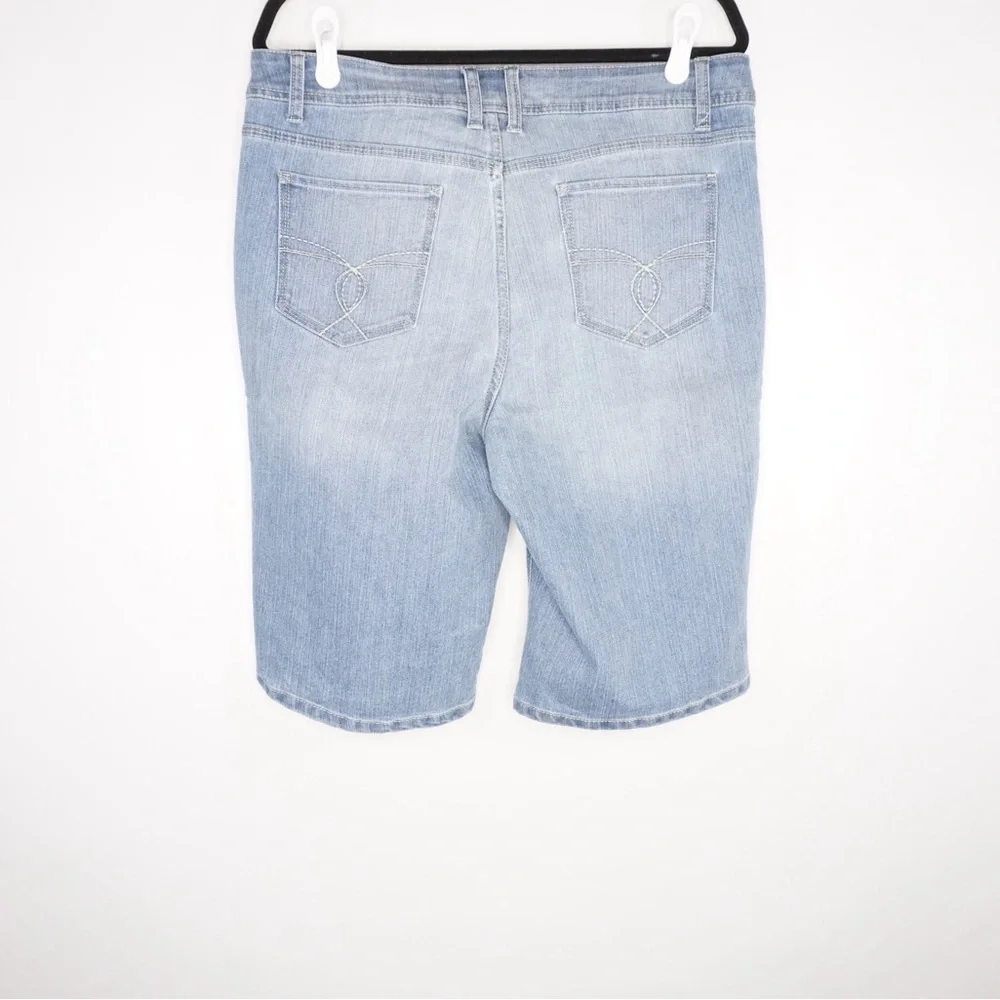 St. John's Bay Classic Blue Denim Shorts - Picture 3 of 5